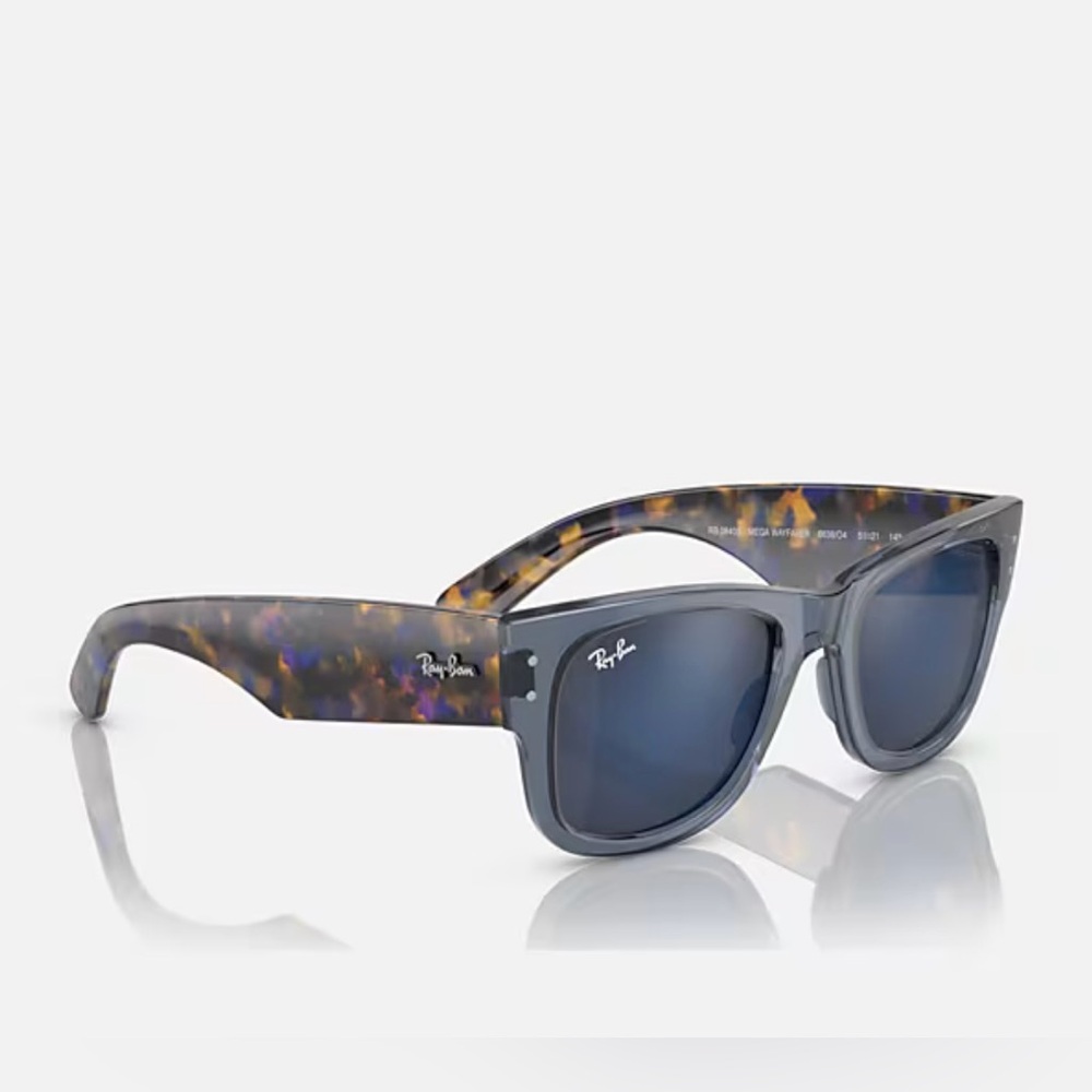 Ray-Ban Dark Blue Frames Blue Lenses Sunglasses are Unisex MEGA WAYFARER